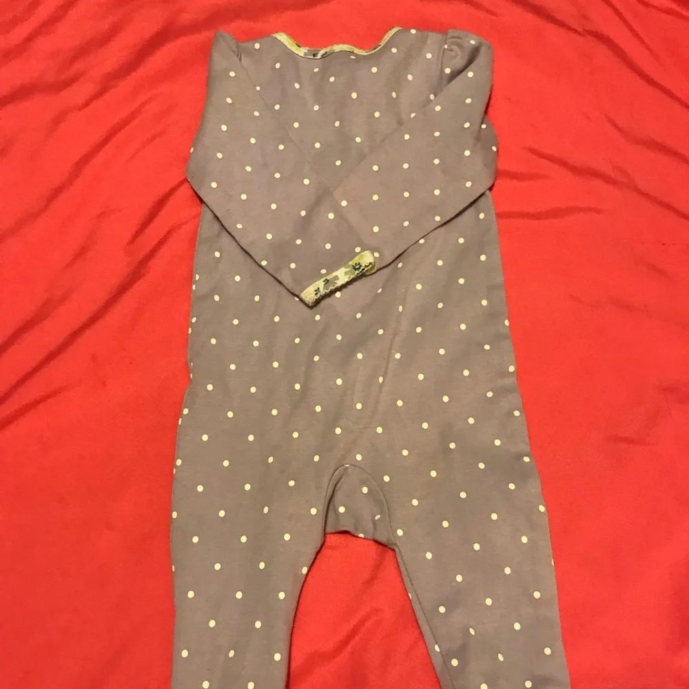 Pretty Little Girl Footed Romper/Sleeper Sz.9months $5 - Picture 2 of 4